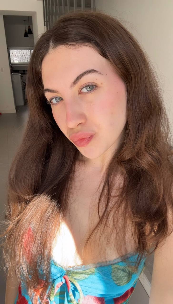 Nude girl Amber in Kunshan