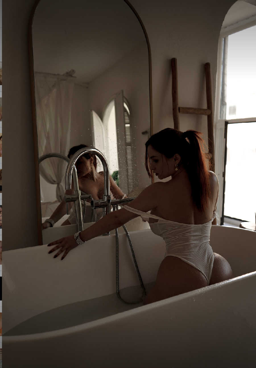 A playful frame from Miranda Faith nude — online in Kunshan