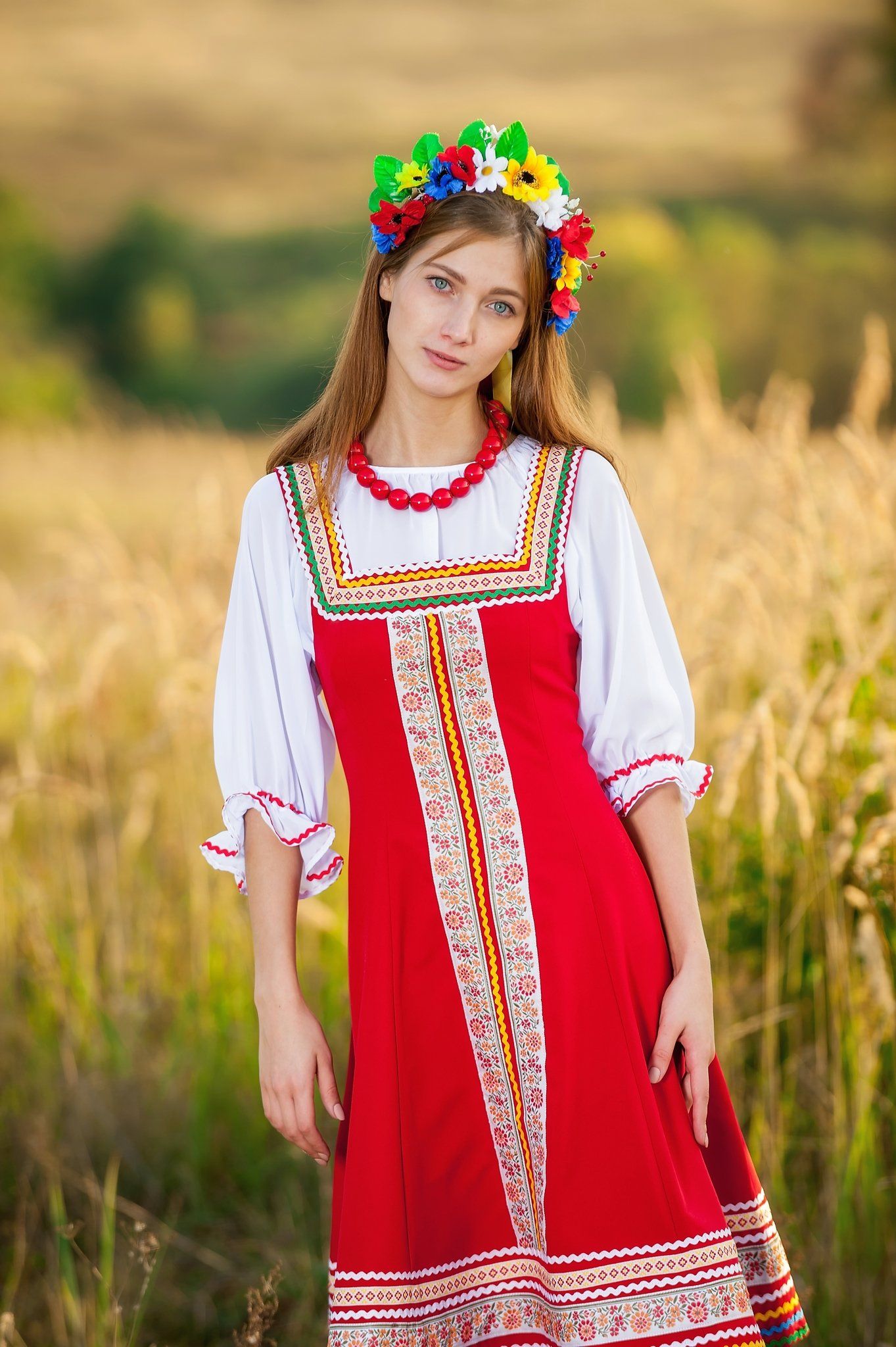 Women in Slavic costumes in Kunshan
