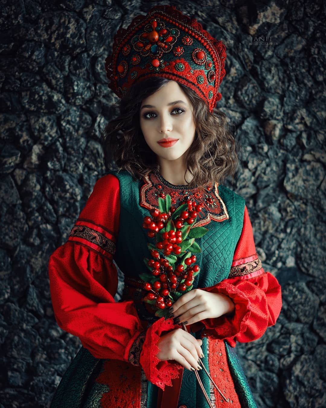 Nude girl Women in Slavic costumes in Kunshan